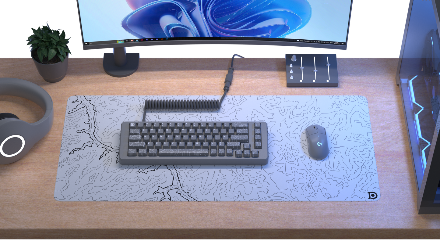 WHITE TOPO CANYON DESKPAD