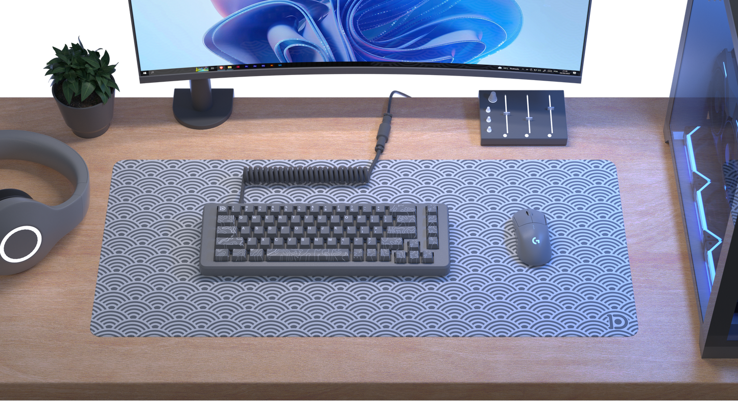 WHITE WAVES DESKPAD