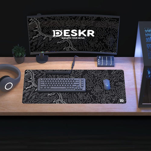 BLACK TOPO CANYON DESKPAD