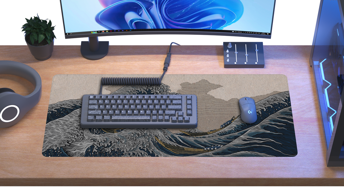 GREAT WAVE CREAM DESKPAD